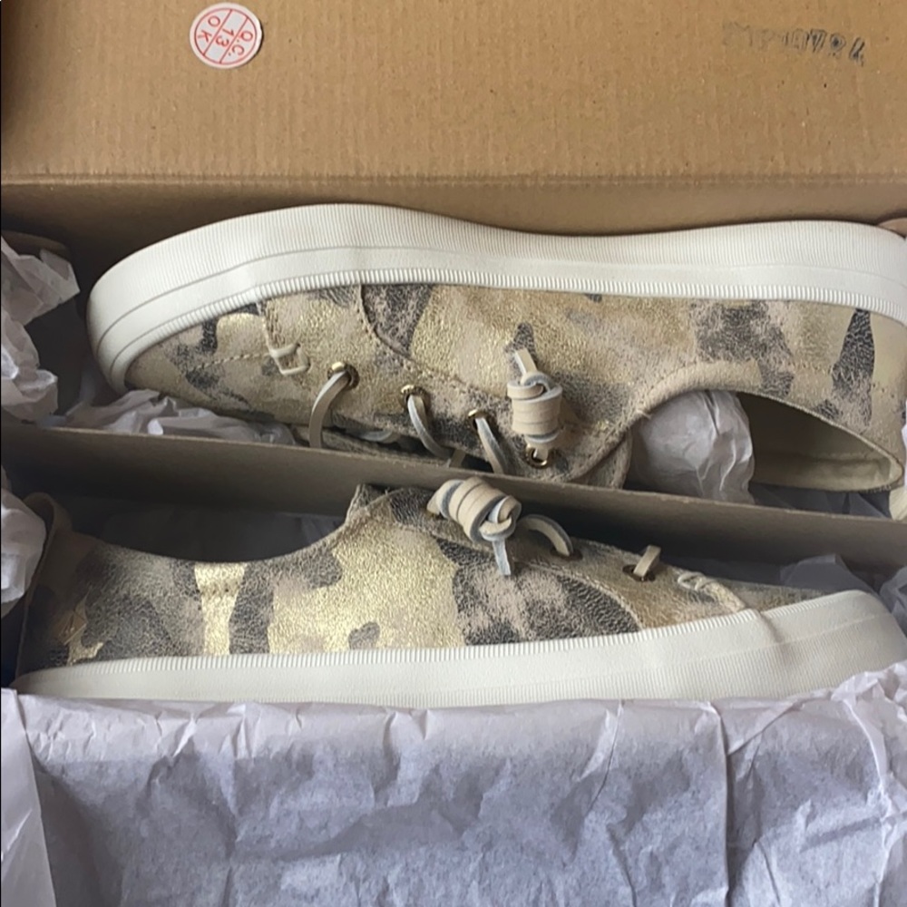 Sperry ivory camo shoes